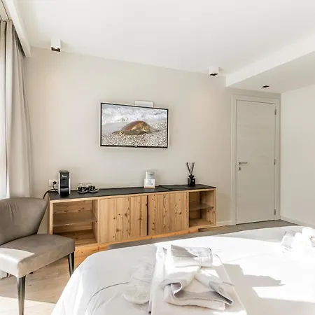 Hotiday Collection - Cervinia 4* Брей-Червінія