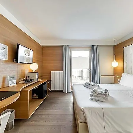 Hotiday Cervinia Ski&spa 4*