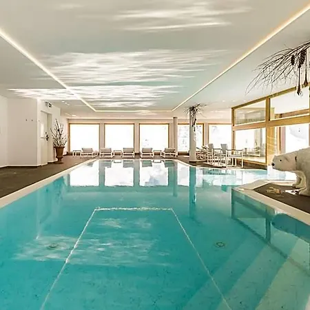 Hotiday Cervinia Ski&spa Отель