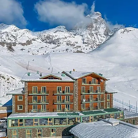 Hotiday Cervinia Ski&spa Отель 4*