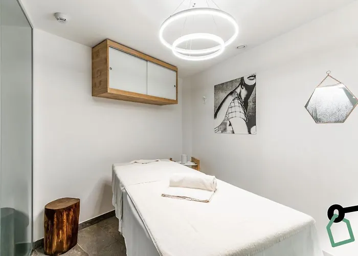 Hotiday Collection - Cervinia Готель 4*