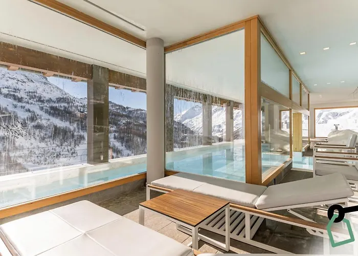 Готель Hotiday Collection - Cervinia 4*