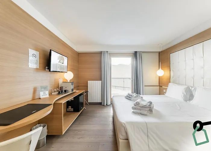 Готель Hotiday Collection - Cervinia 4*